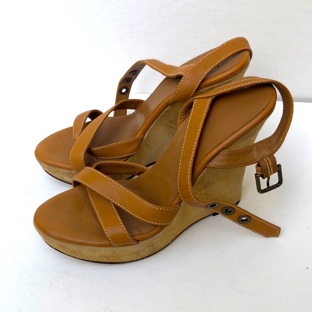 Saks fifth Avenue brown suede and leather platform heels size 7.5